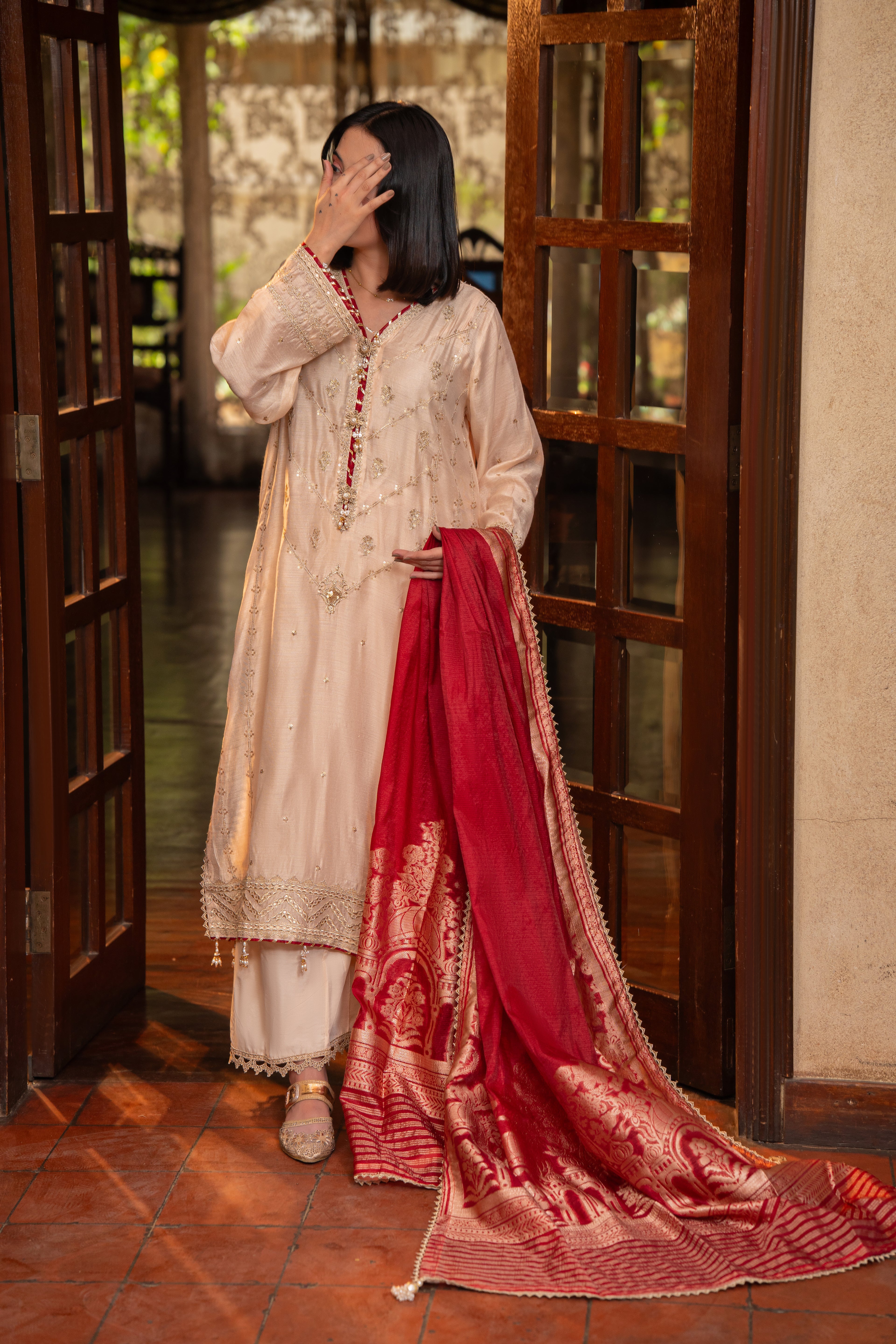 3-Piece EMBROIDERED SUIT - Royal Ivory