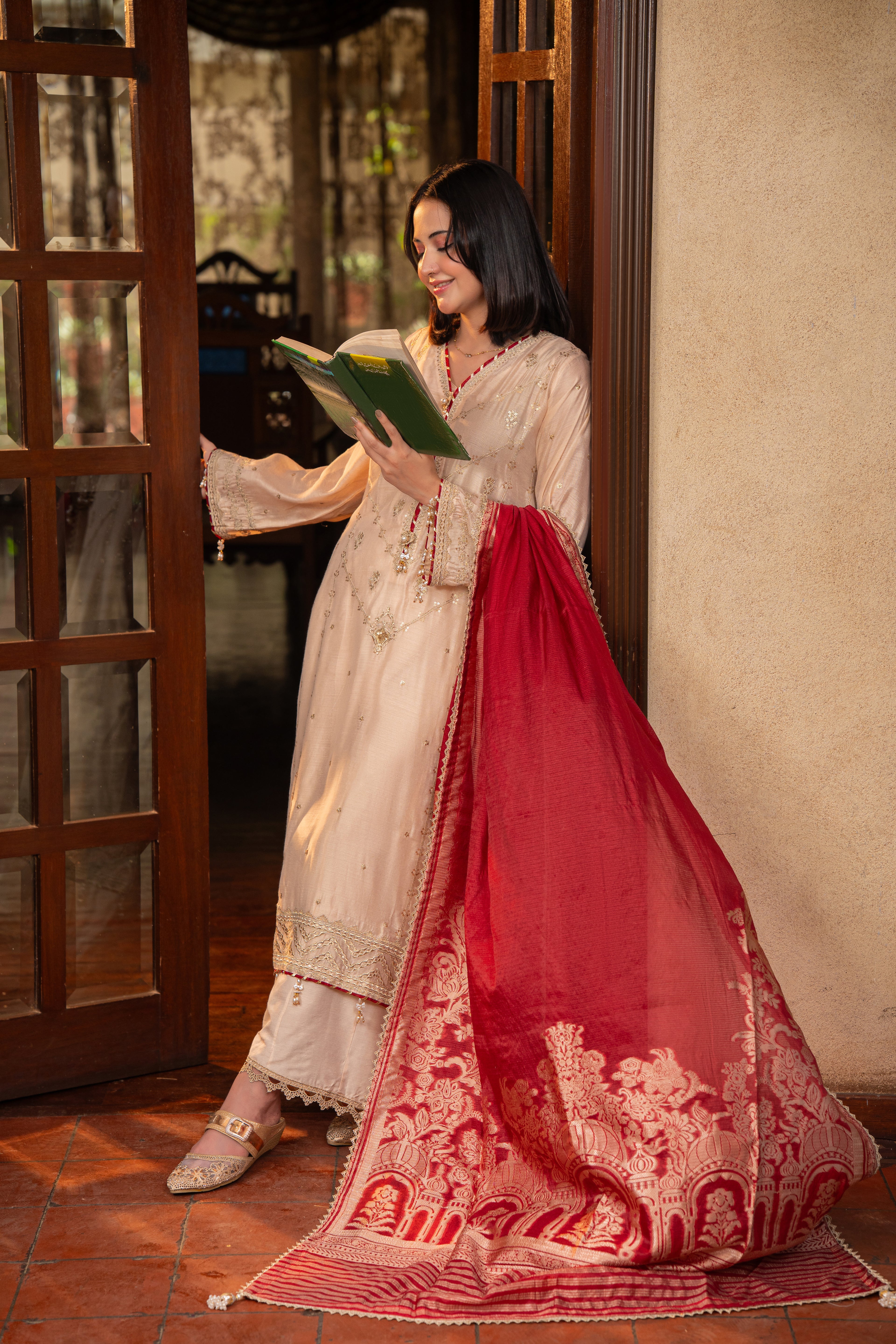 3-Piece EMBROIDERED SUIT - Royal Ivory
