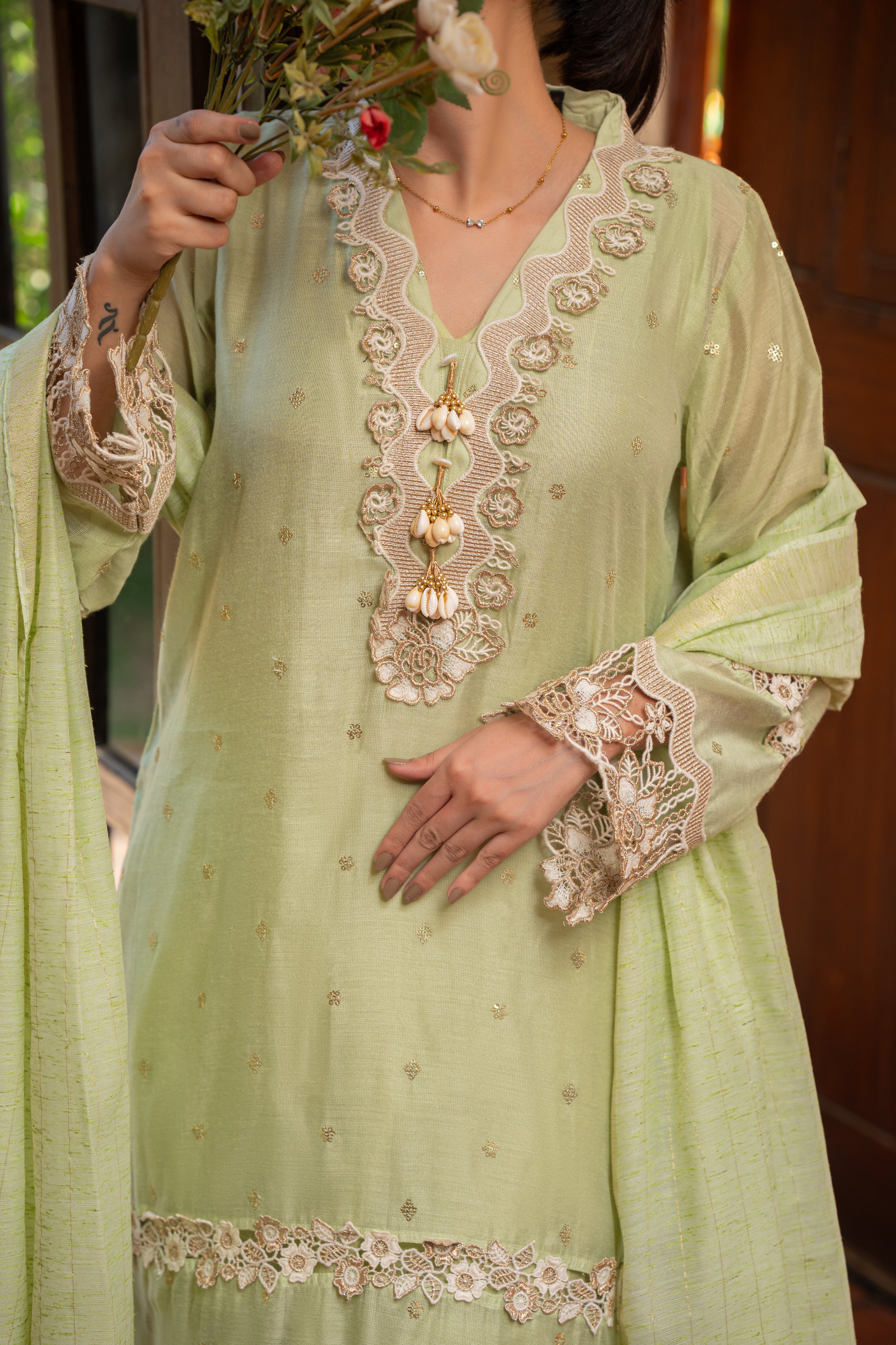 3-Piece EMBROIDERED SUIT - Soft Cardamom
