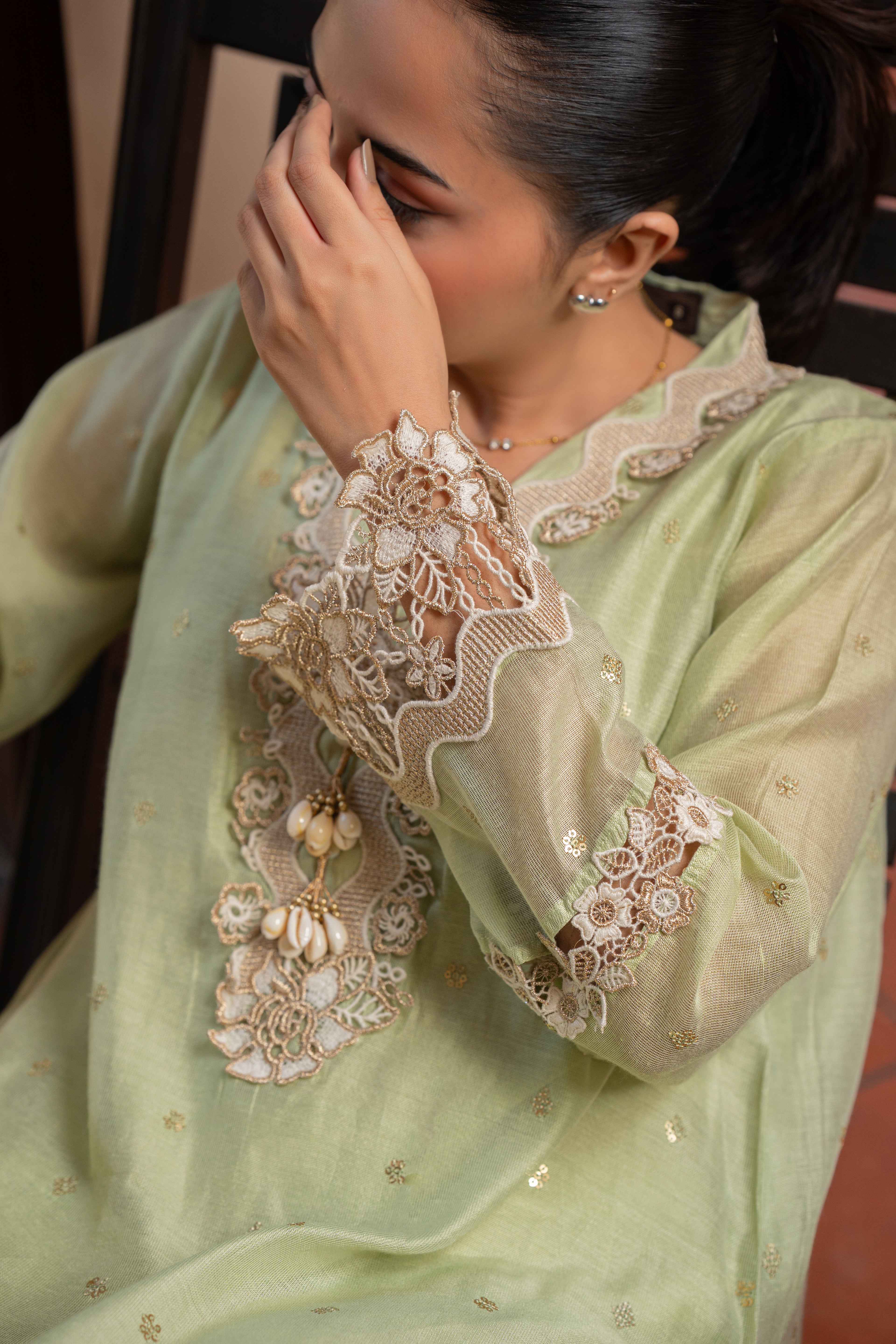3-Piece EMBROIDERED SUIT - Soft Cardamom