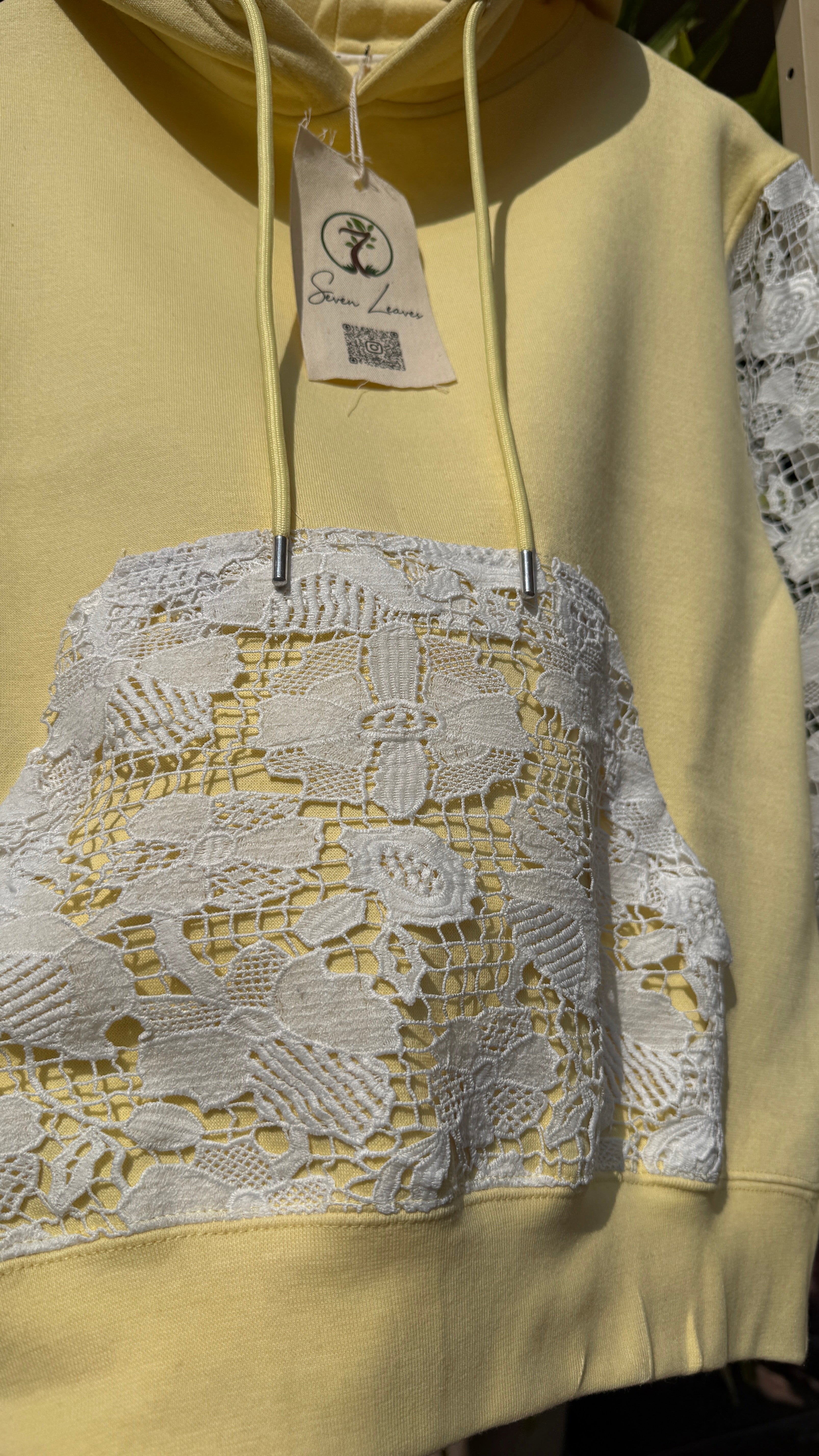 GUIPURE HOODIE - WHITE ON YELLOW