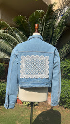 DENIM JACKET - LIGHT WASH