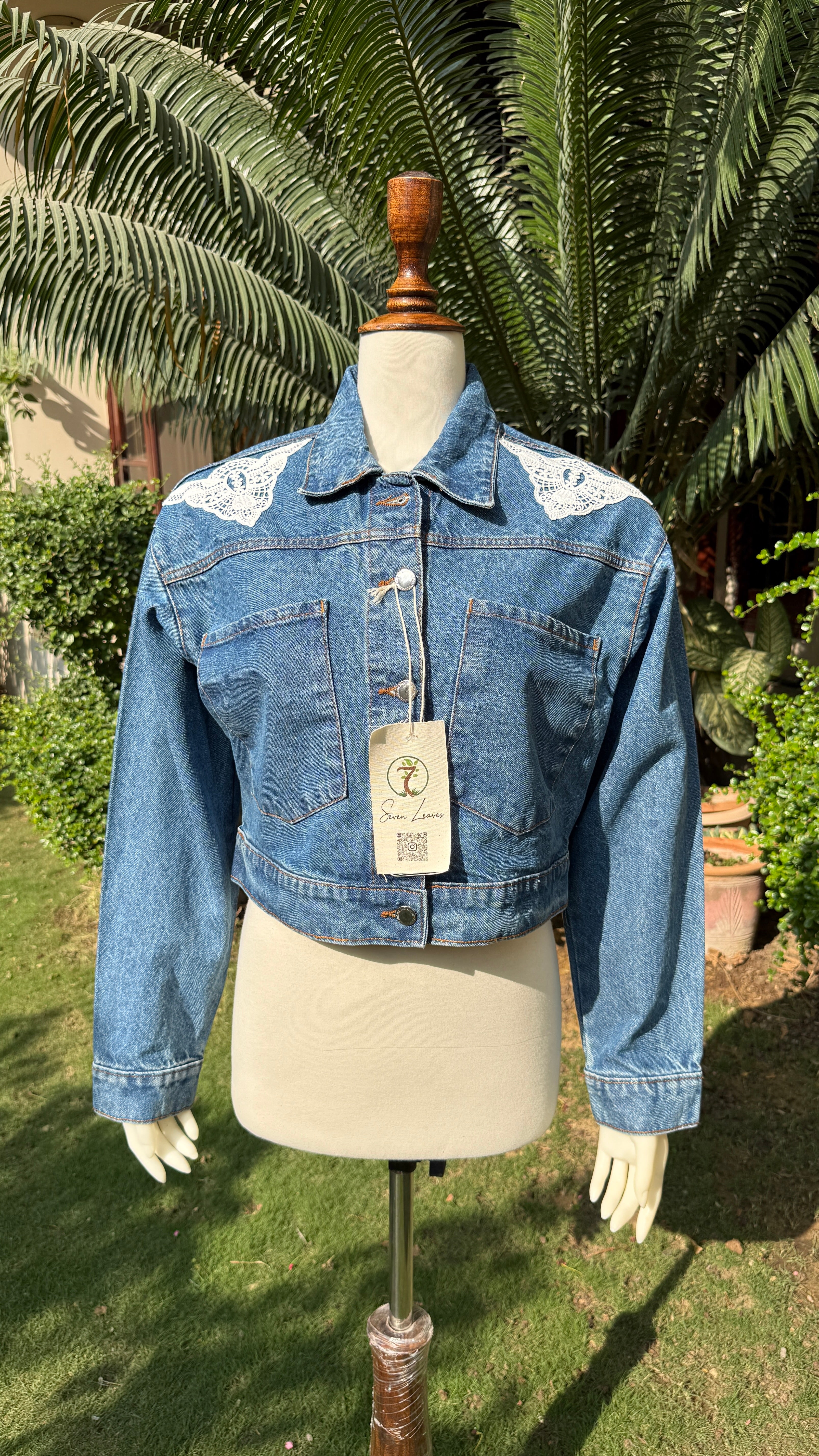 DENIM JACKET - MEDIUM WASH