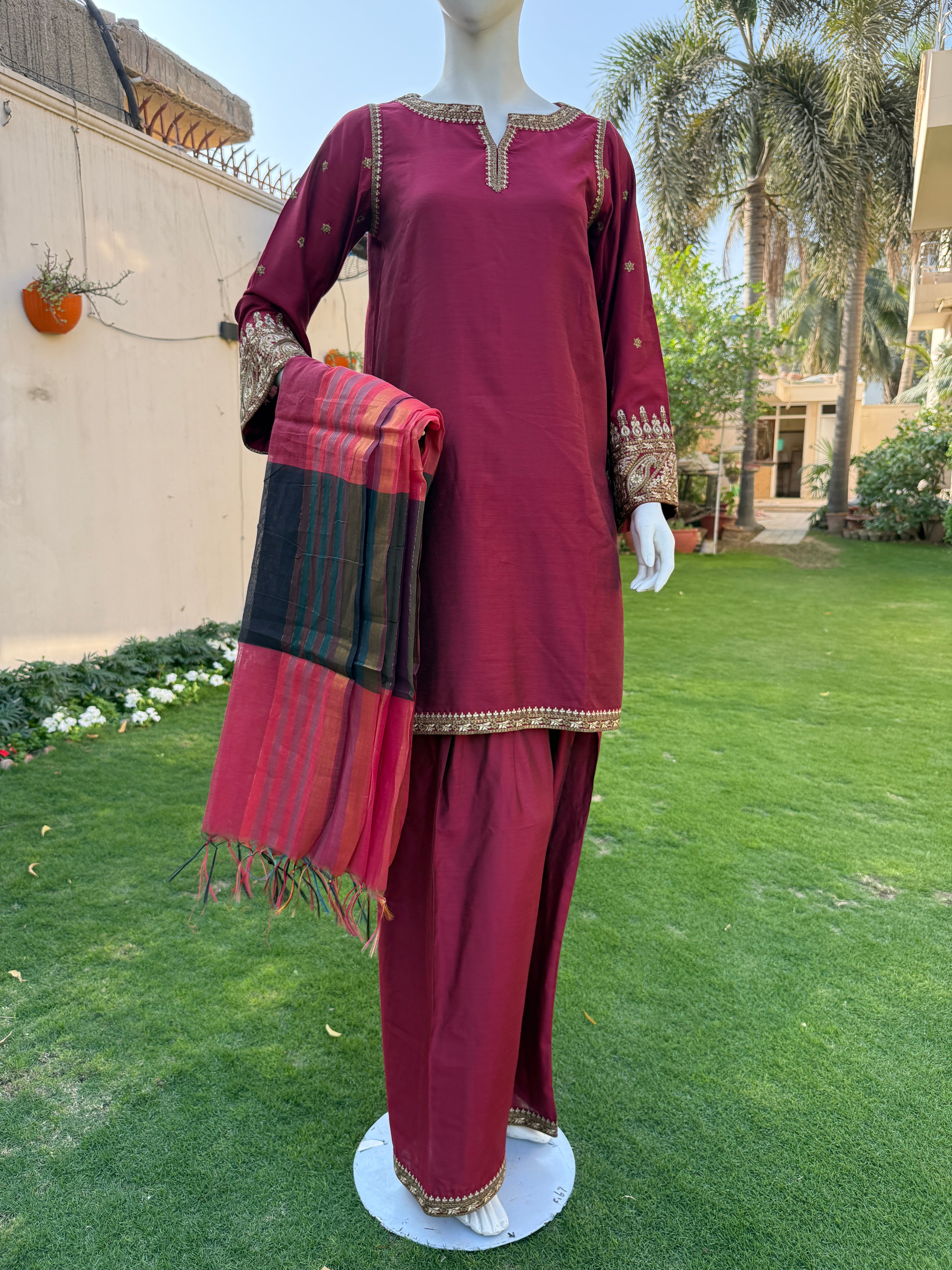 3-Piece EMBROIDERED SUIT - Ruby Rose