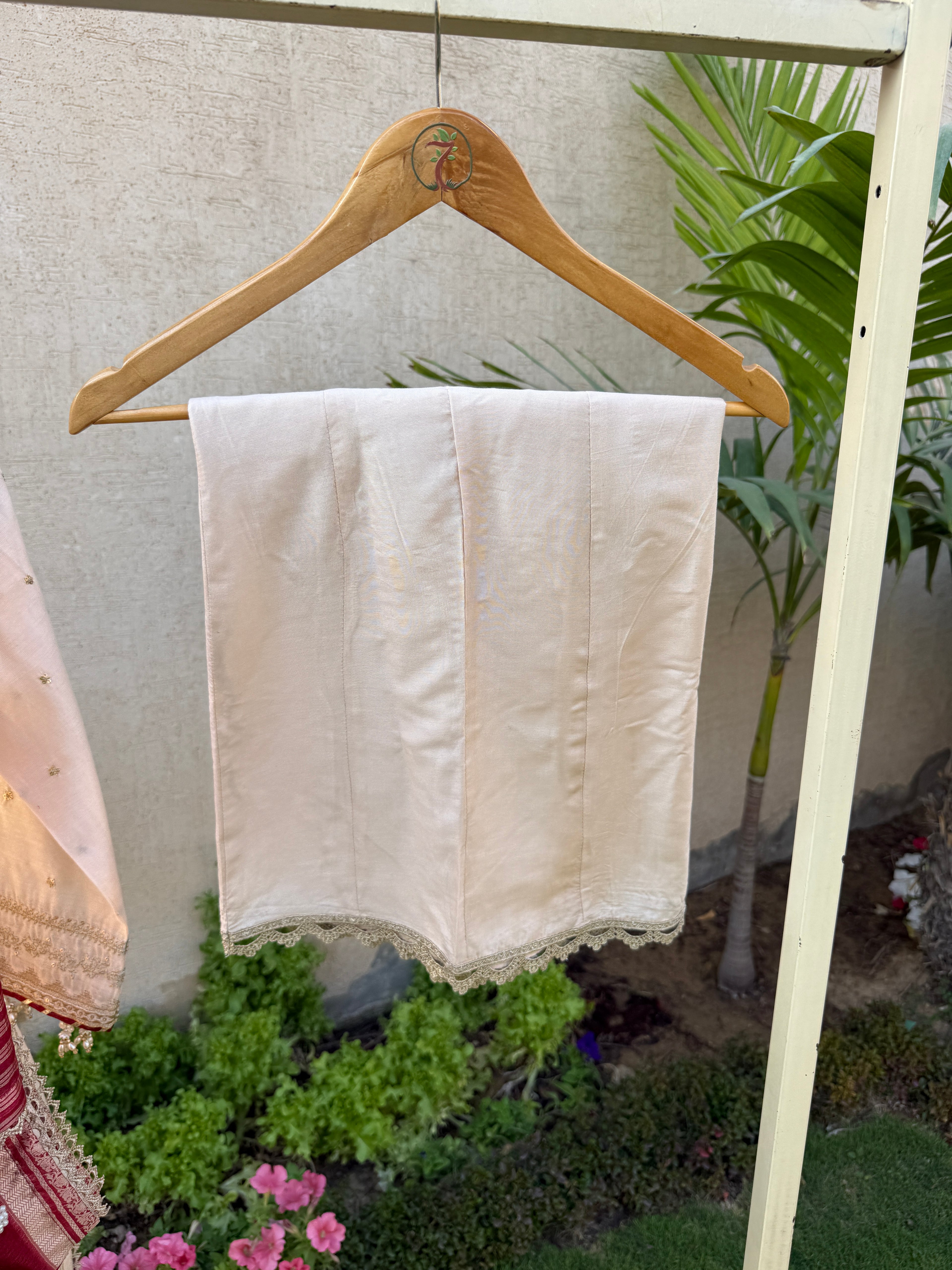 3-Piece EMBROIDERED SUIT - Royal Ivory